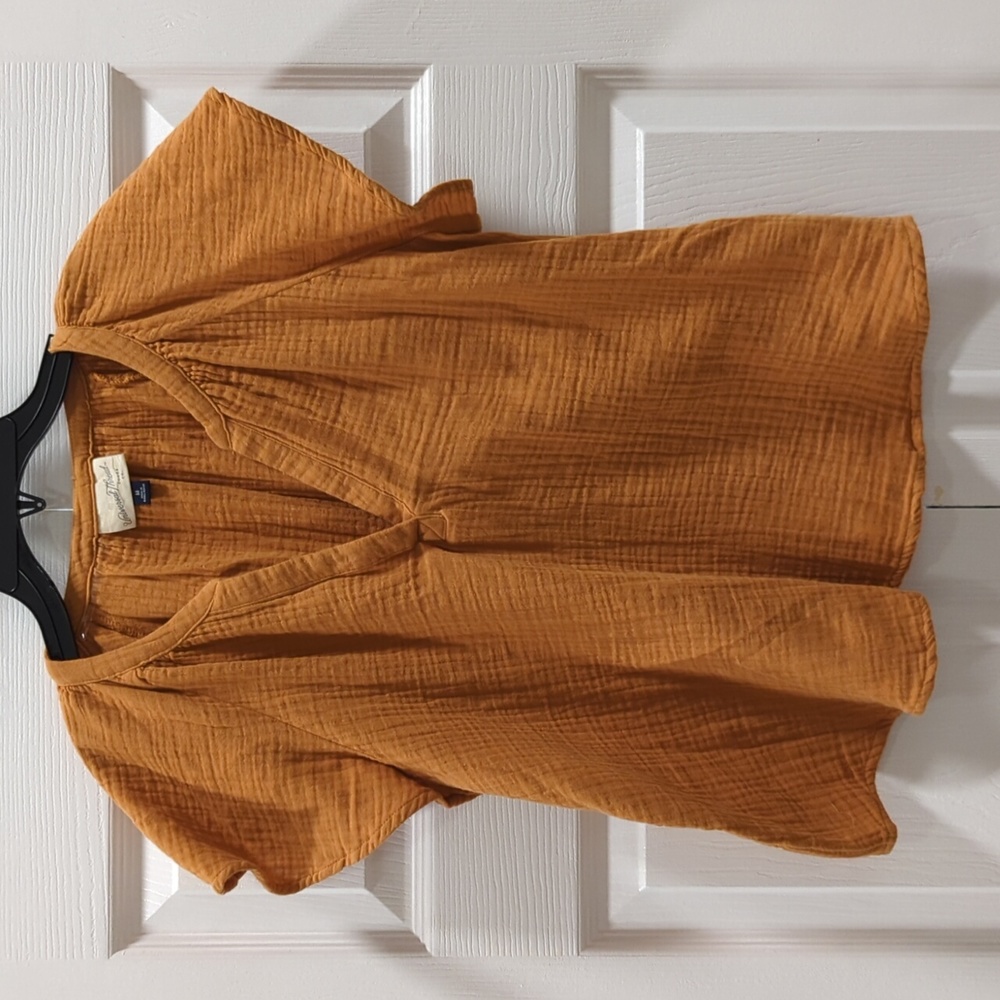 Universal Thread Top